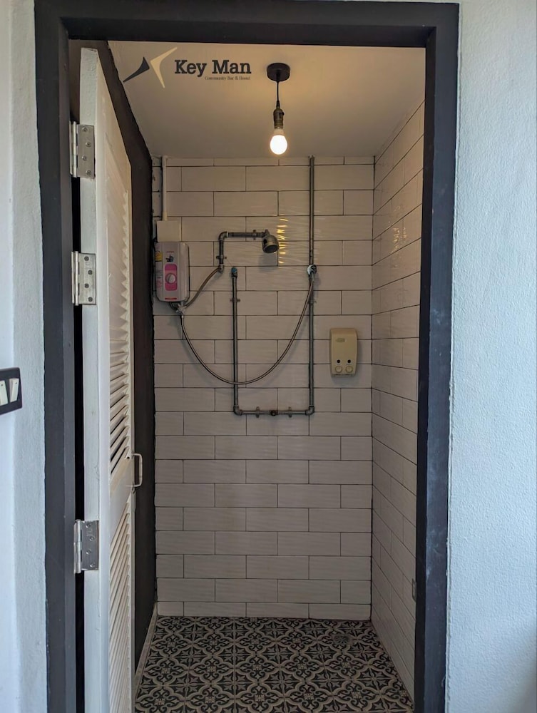 Key Man Hostel