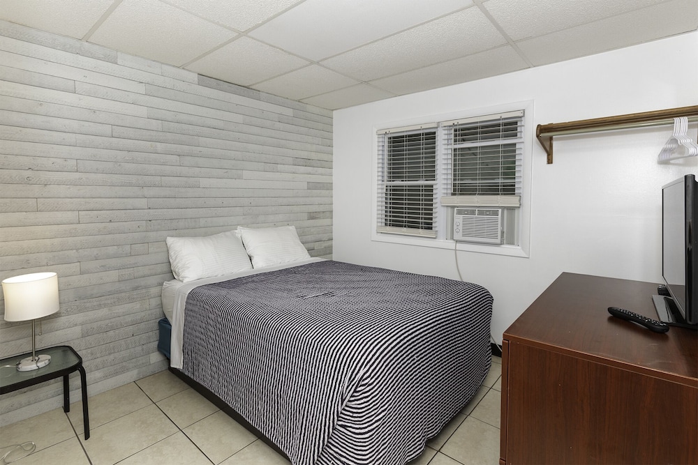 Alante Oceanfront Motel