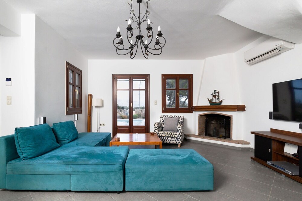 Fabulous Holiday Villa in Naxos Island