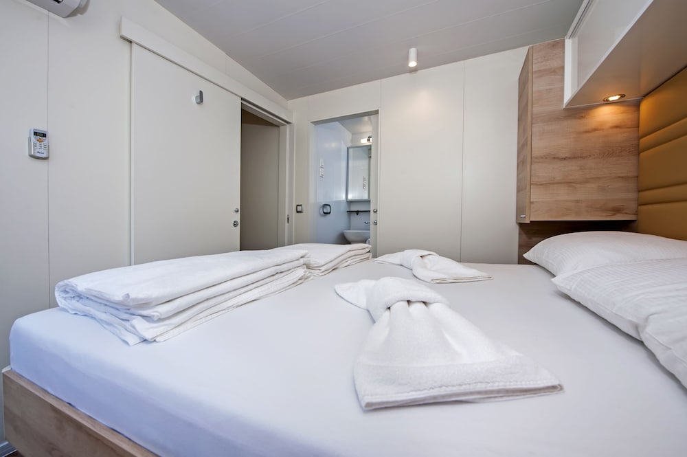 Mediteran Mobile Homes Camping Park Umag view 5