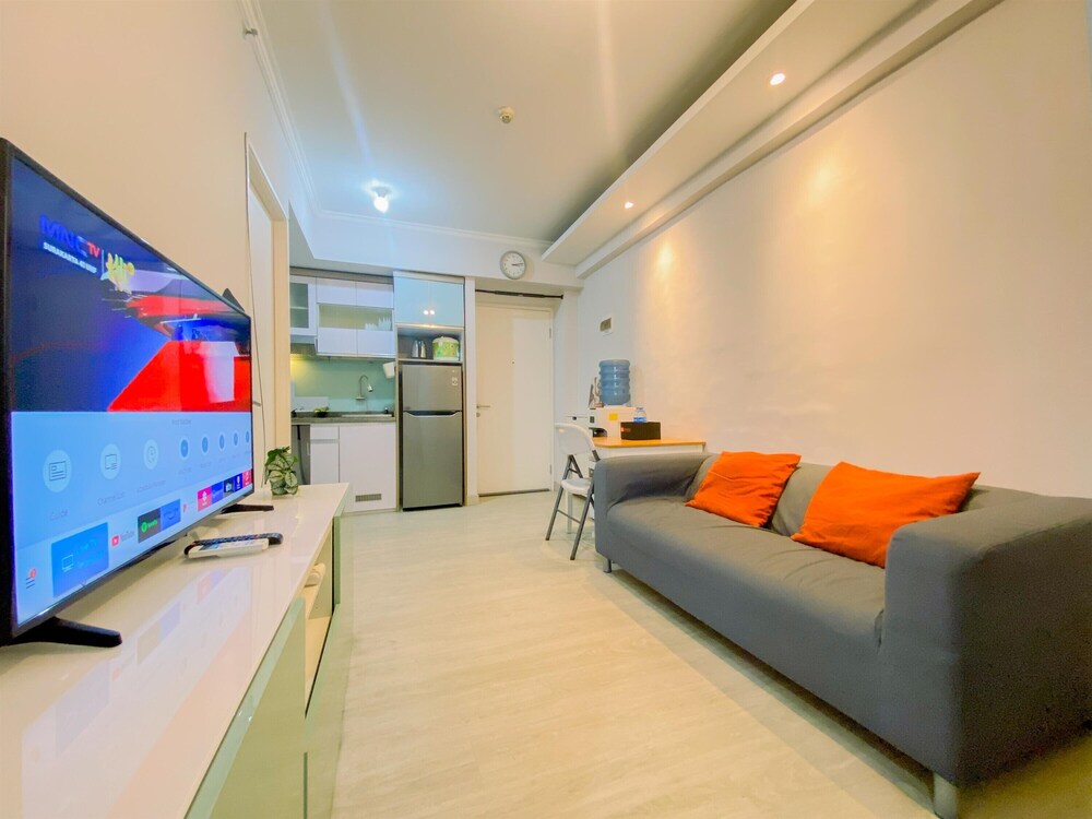 Warm And Cozy Stay 2Br Pakubuwono Terrace Apartment