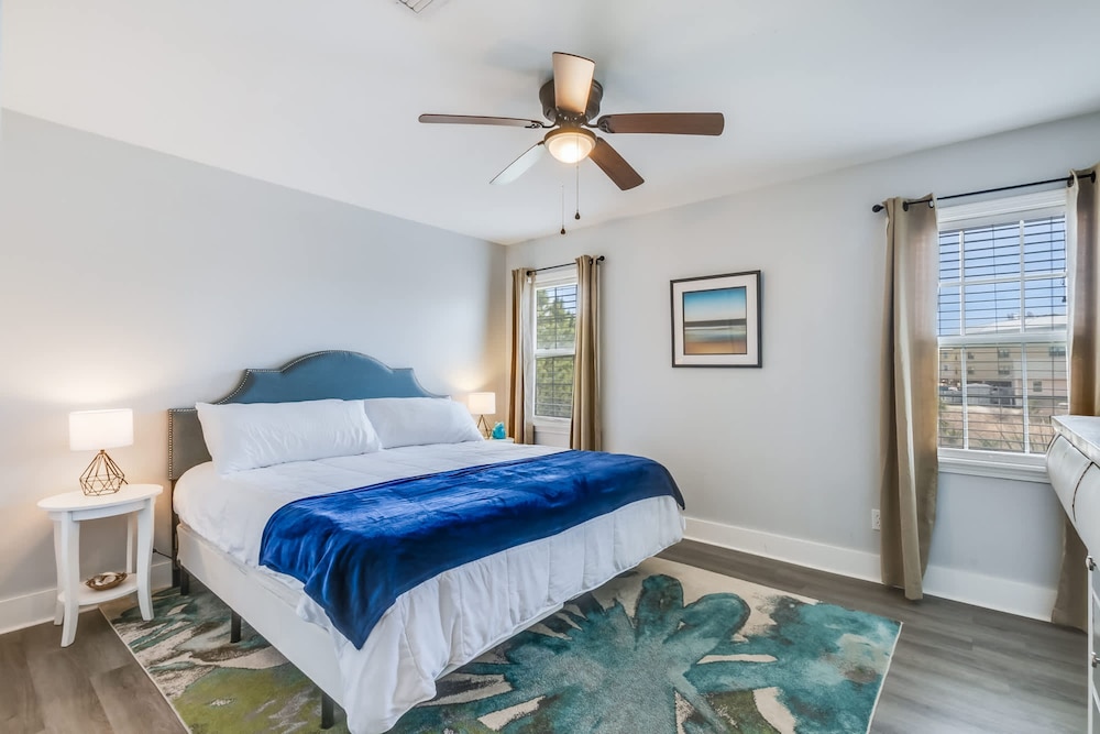 Sel De Vie 6 BR Sleeps 18 dog Friendly