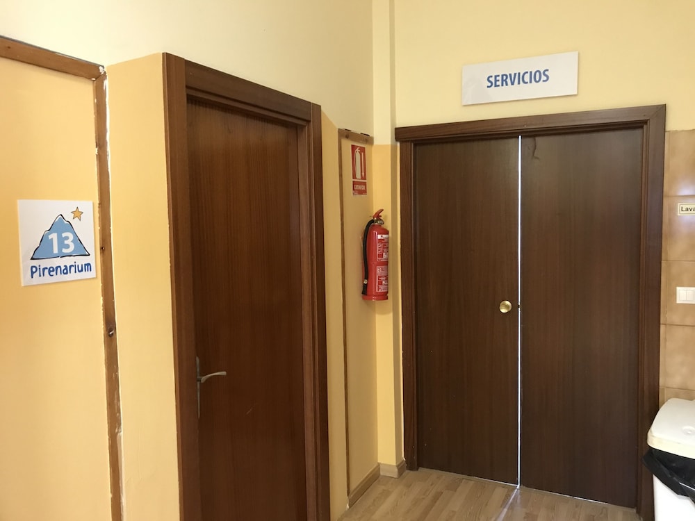 Albergue Pirenarium - Hostel photo 5