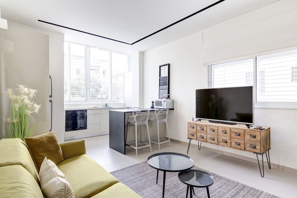 Central17 by TLV2RENT view 2