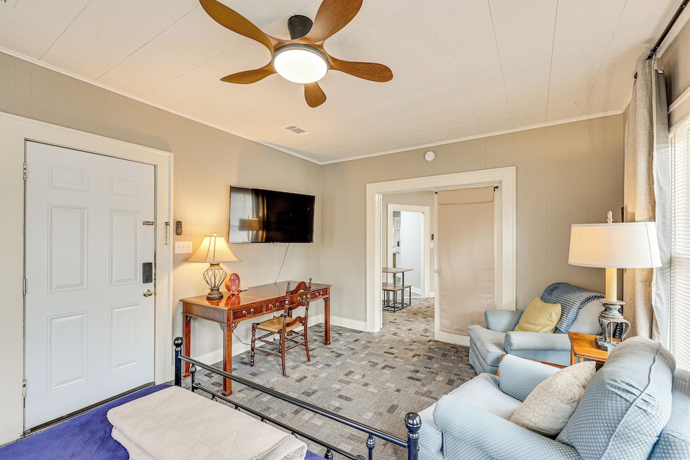 Easy Highway Access: Texarkana Condo Near Dtwn
