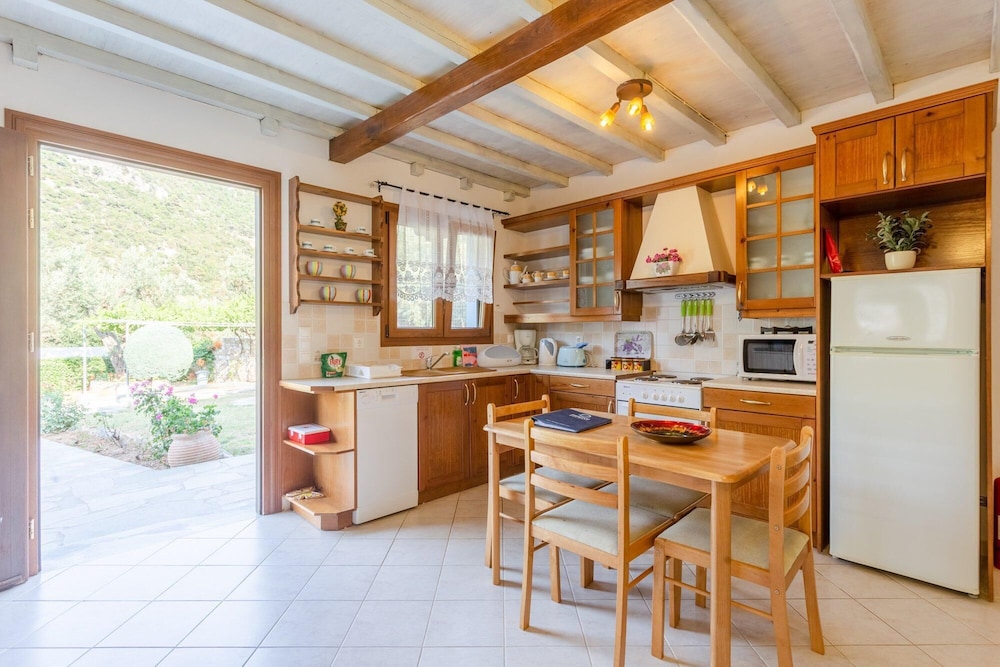 Villa Glysteri Large Private Pool Walk to Beach A C - 2125 view 3
