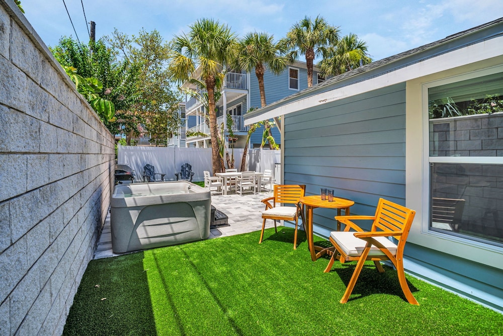 New Sweet Beach Nook Hot Tub Ocean Vibes