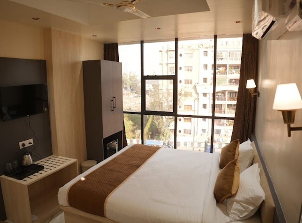 HOTEL JASRAJ INN