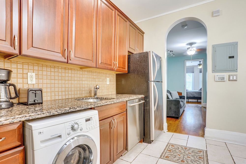 Walk to Washington St: Hoboken Apt w/ Balcony!