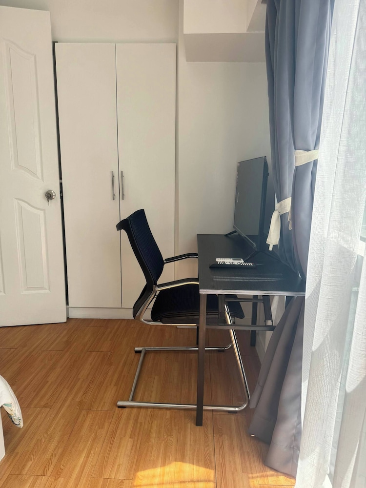 BGC Cheap Condo in BGC 5thavenue -23rd Street