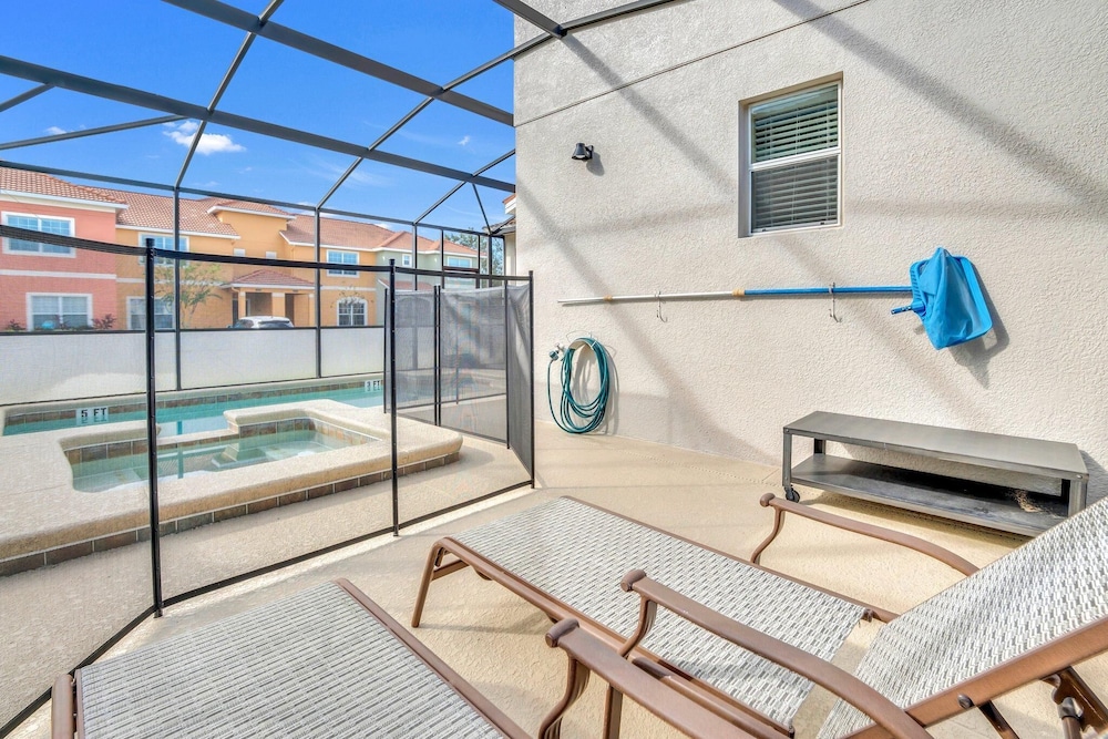 9008 PM - 5BD Serenity Villa: A Paradise Retreat