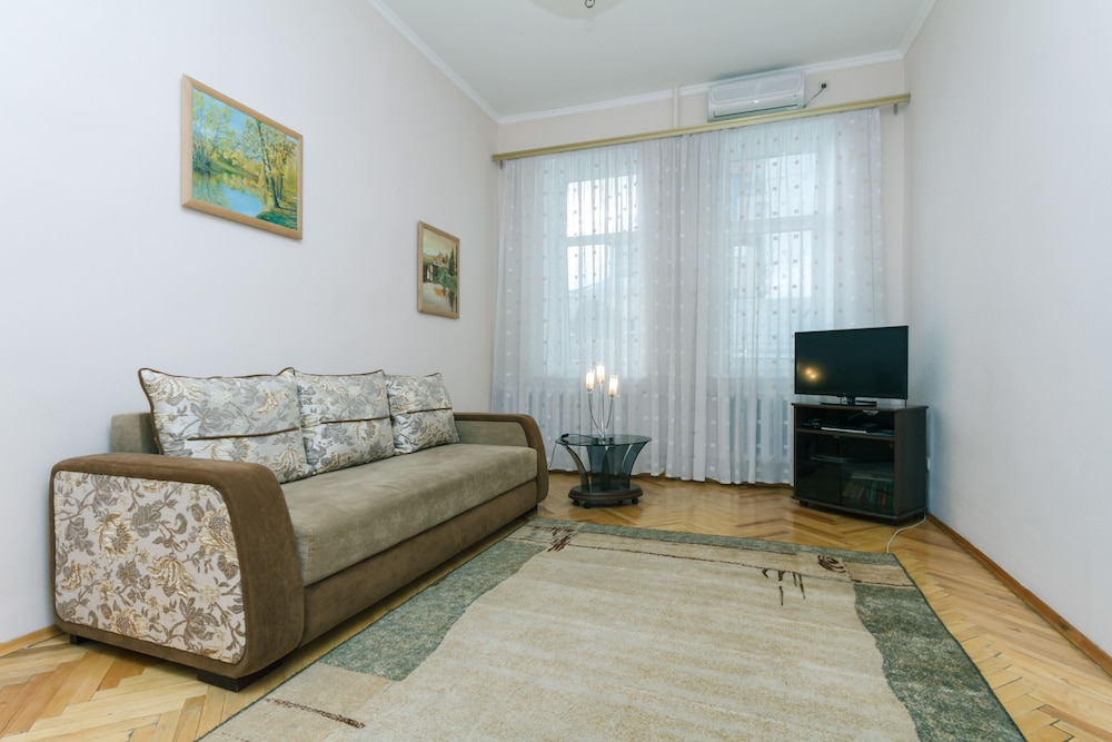 Alma Apartments