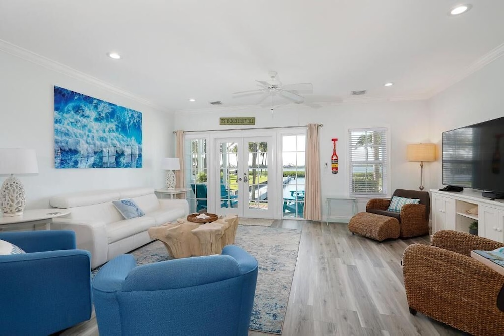 Waterfront Luxury Villa