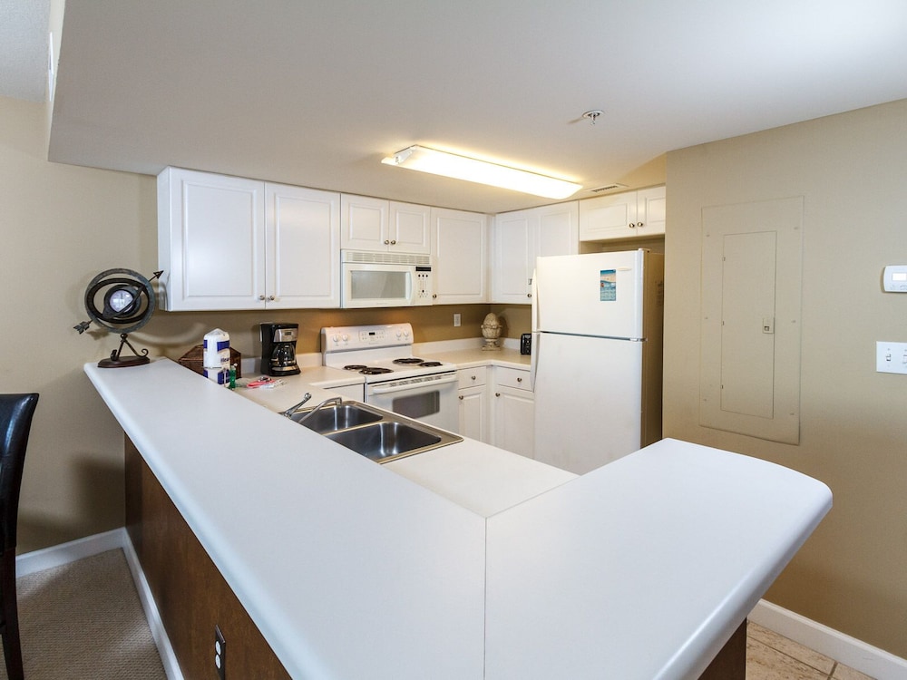 Pelican Isle 407 by Brooks and Shorey Resorts