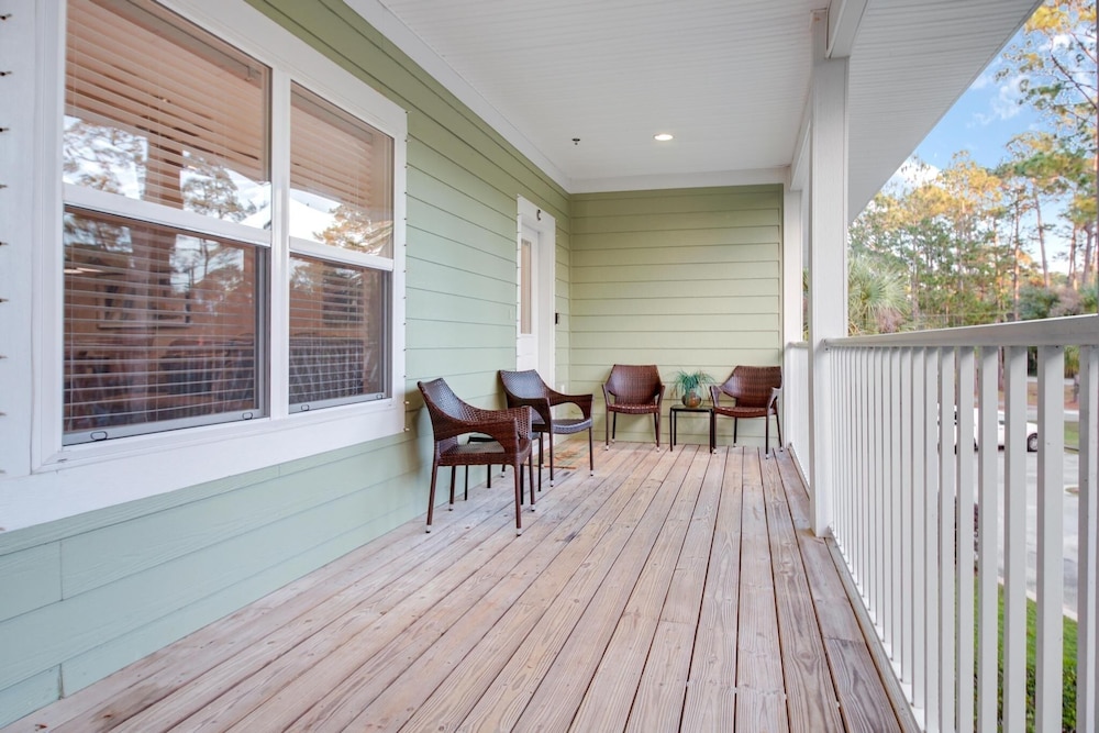 Laguna Breeze Unit C