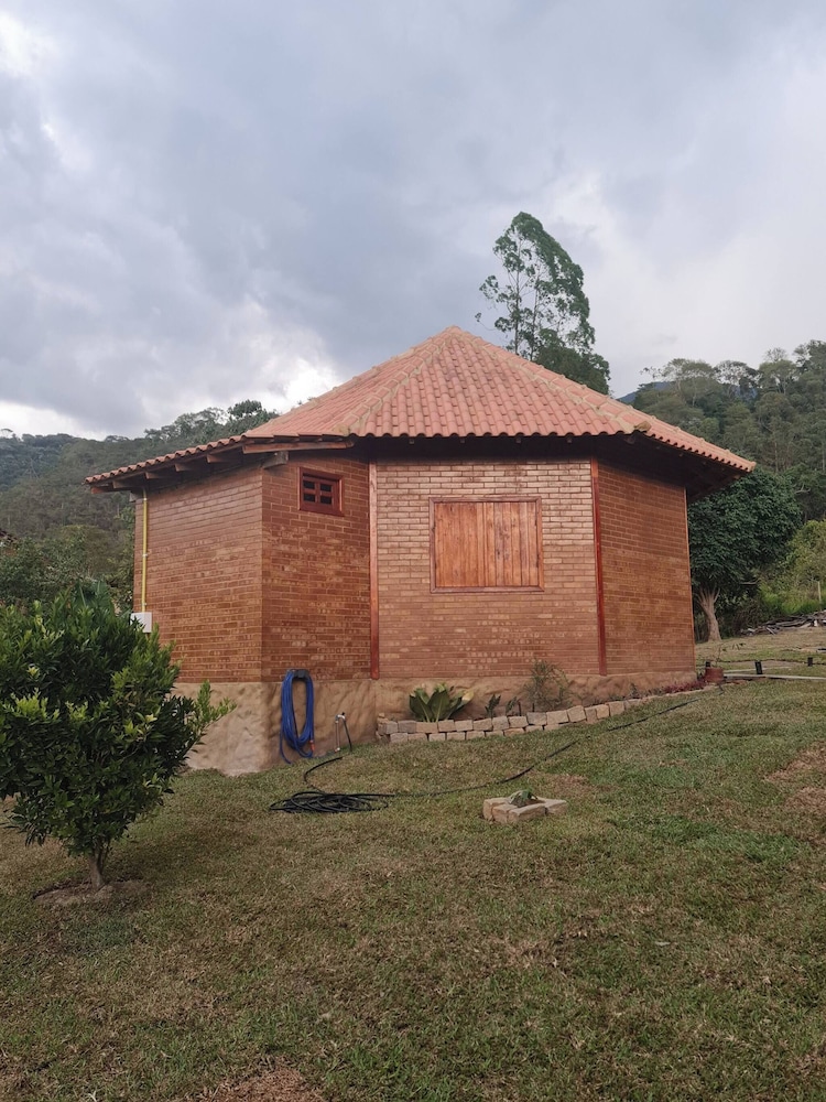 Hospedagem Casa Do Chapéu Caparaó - Cabana Estrela