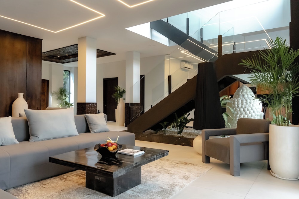AMO Residences