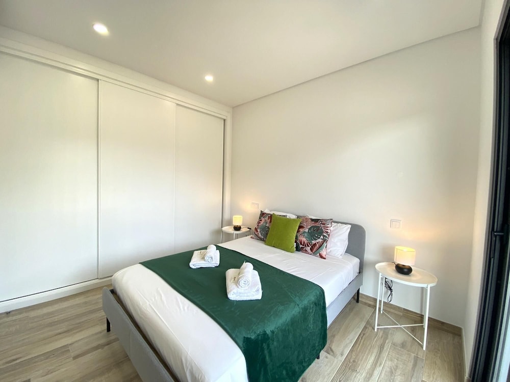 Quarteira Modern by Homing view 4