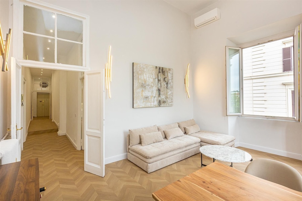 Mellini View Apartment