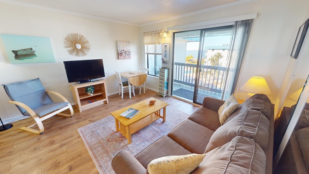 Beach Racquet B by Tybee Vacation Rentals