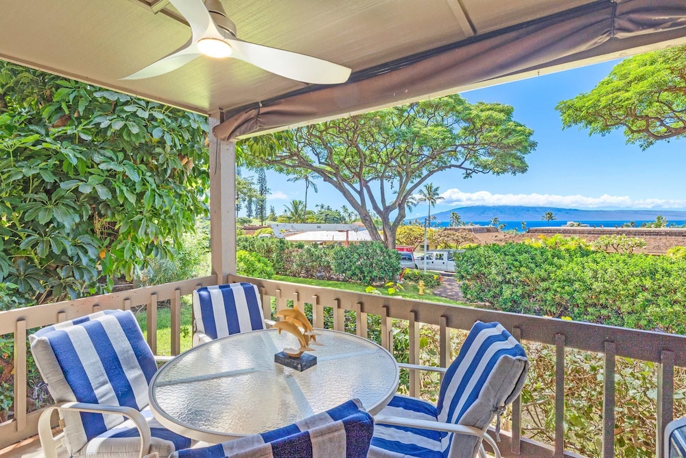 Ocean View Kaanapali Condo w 2 Lanais Loft AC Pool Walk to Beach
