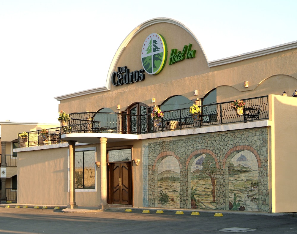 Hotel Los Cedros Hotel Inn Chihuahua - Image 1