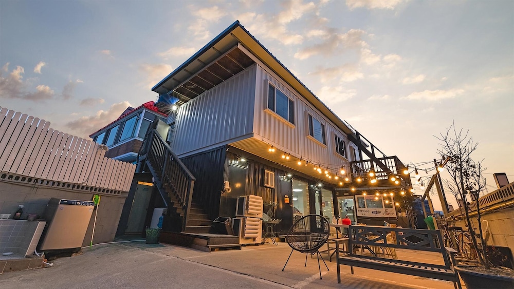 Gangneung Blueandpet Pension