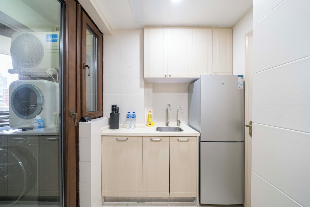 Tyms Modern 1BR APT Garden