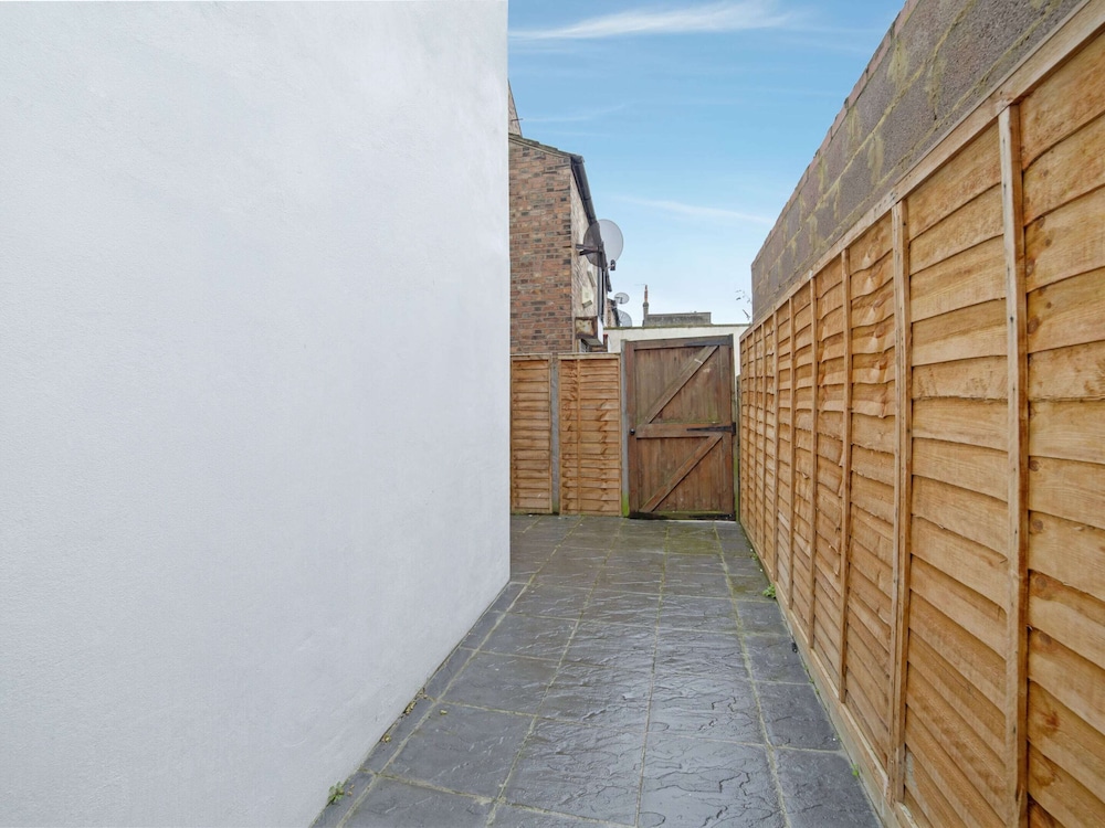 outdoor bbq area