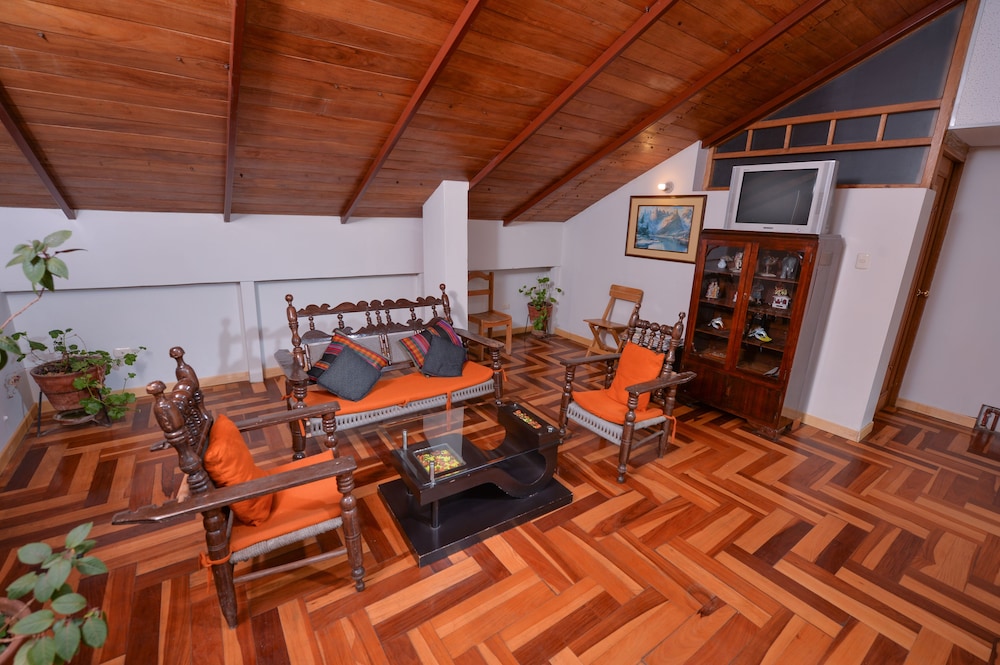 Atlantis Hostal view 4