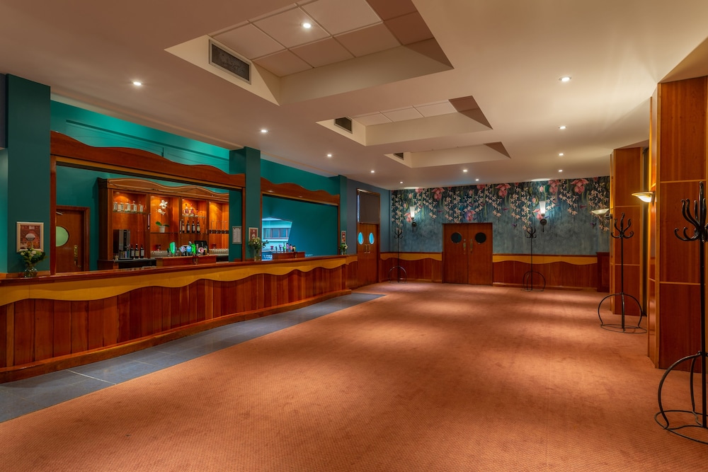 Waterford Vacations - Dooleys Hotel Waterford City - Property Image 8