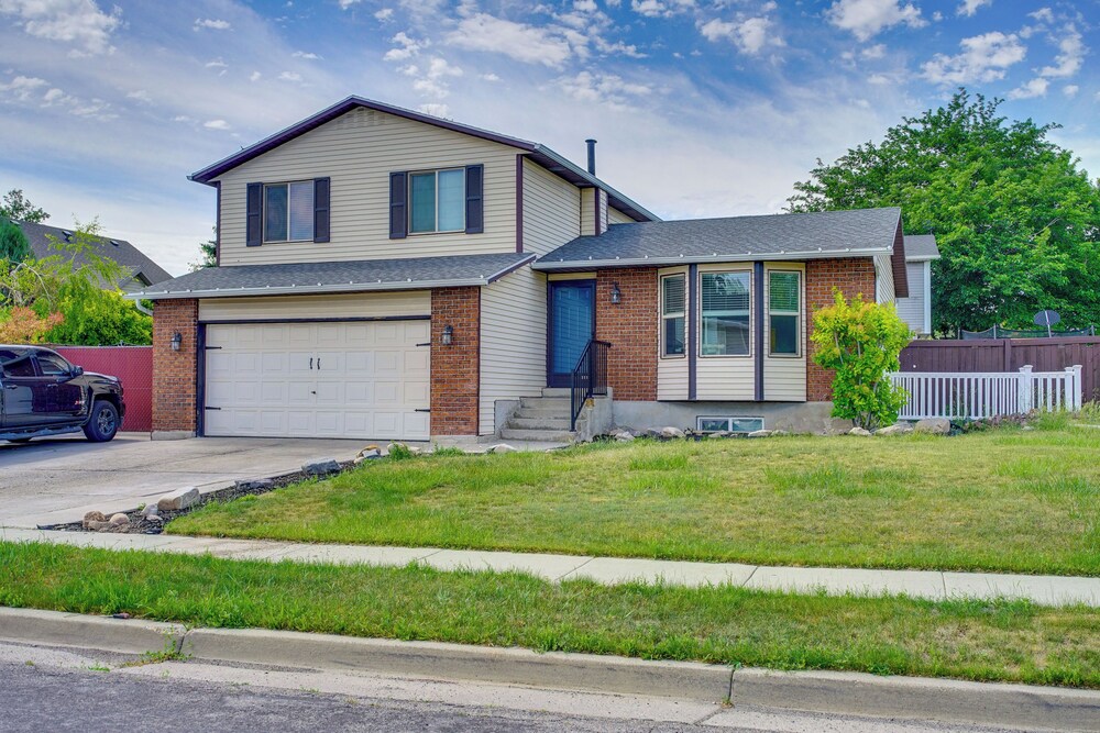 Walk to Valley Park: Pet-friendly SLC Apartment