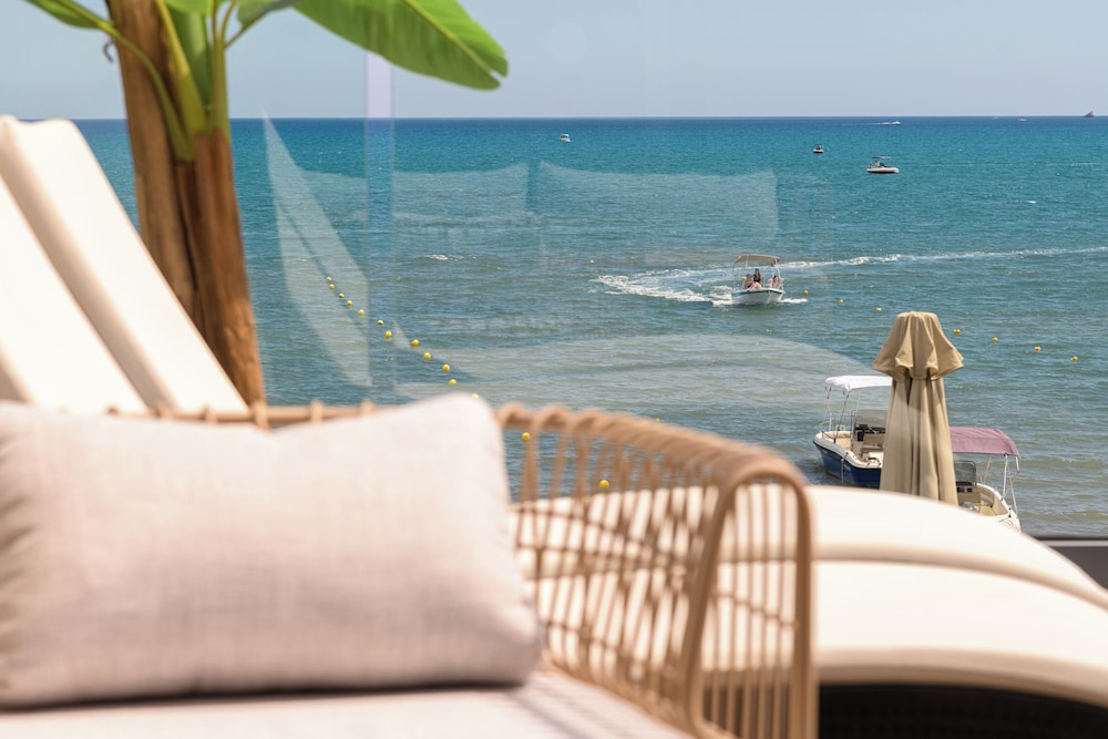 Pearl Luxury Living
