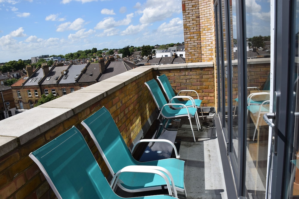 balcony