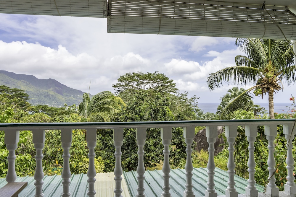 Lemongrass Lodge