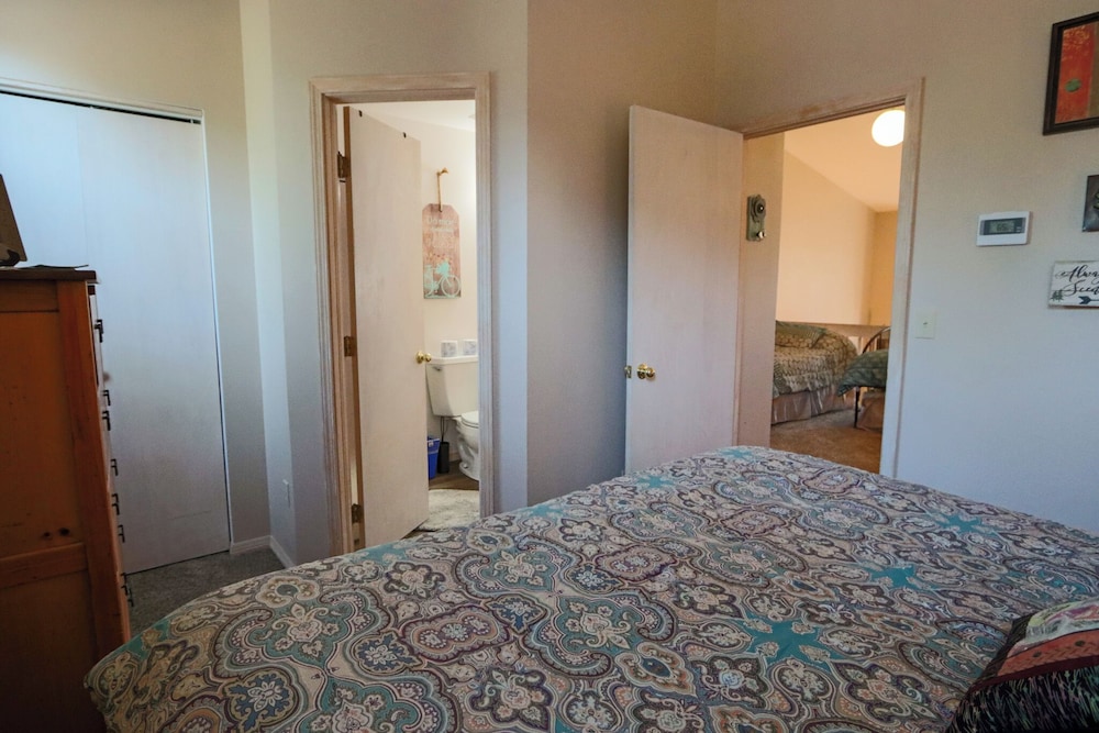 Quiet Cozy Fraser Getaway for 7!