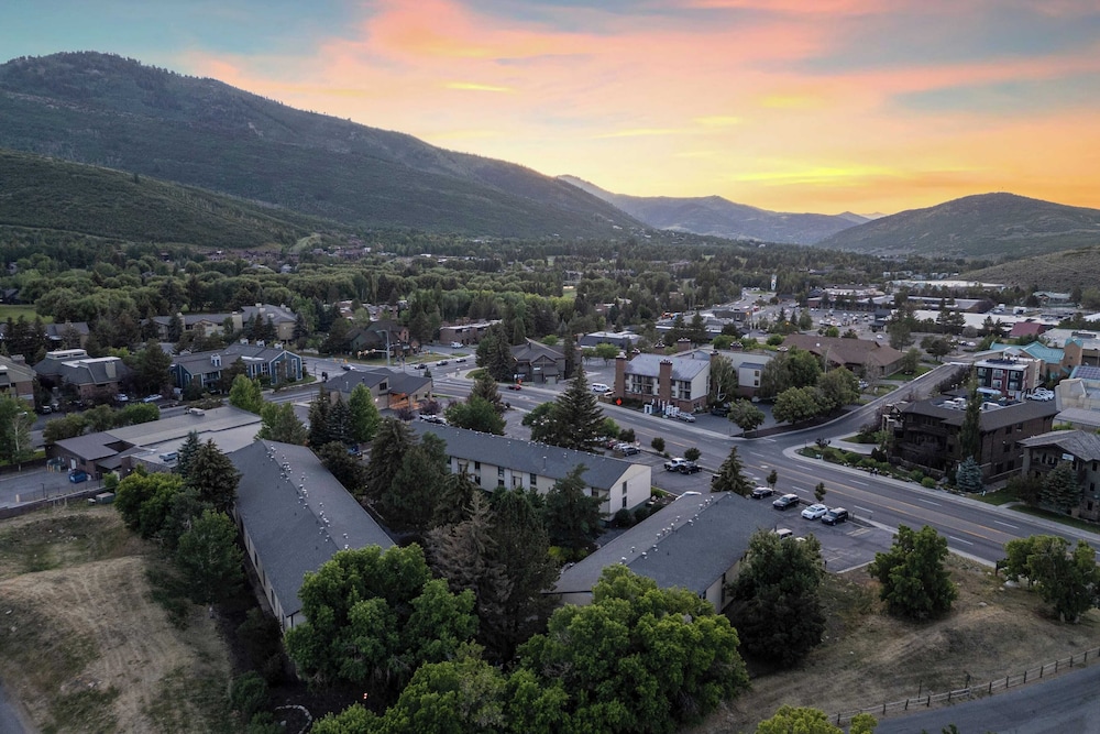 Alpine Ember by Avantstay Park City Retreat Near Main Street, Dining & Deer Valley Slopes
