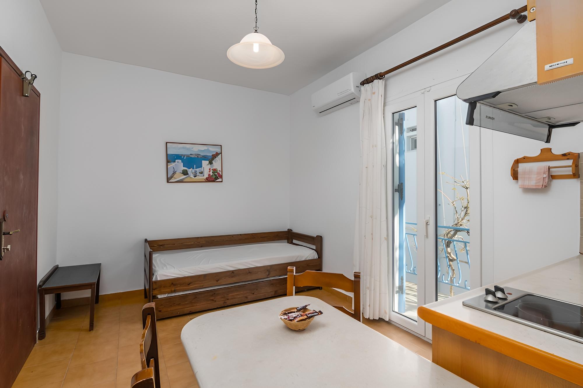 Tilemachos Rooms & Studios