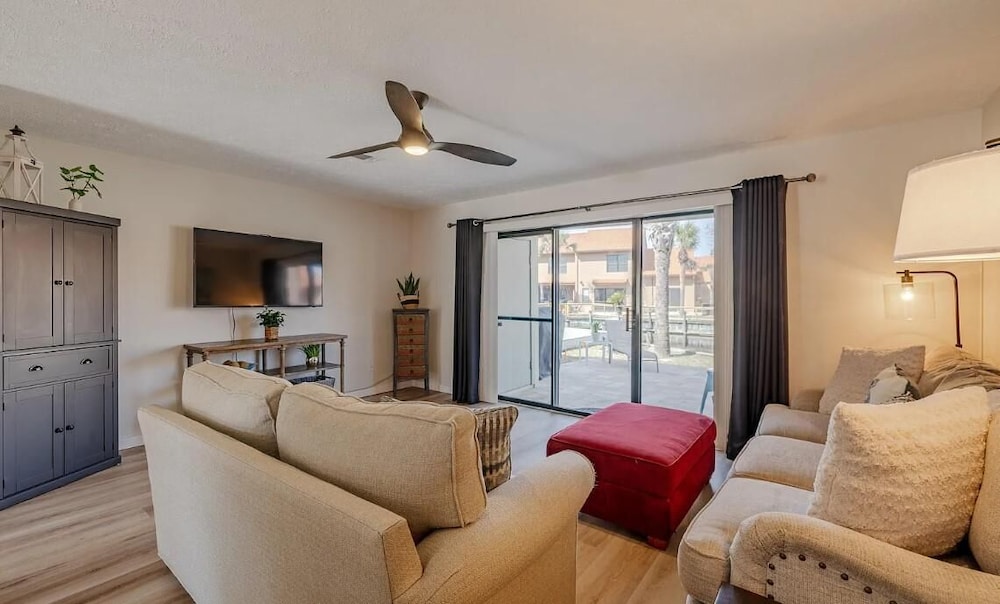 Gulf Highlands 229- St. Katherine Blvd