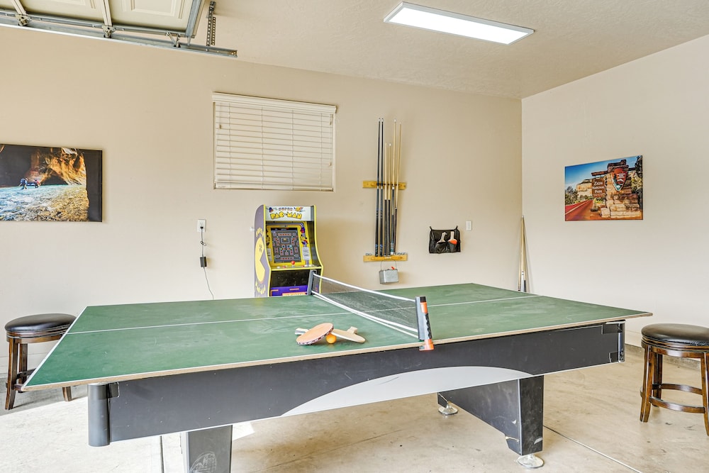 Home w/ Game Room: Near Zion National Park!