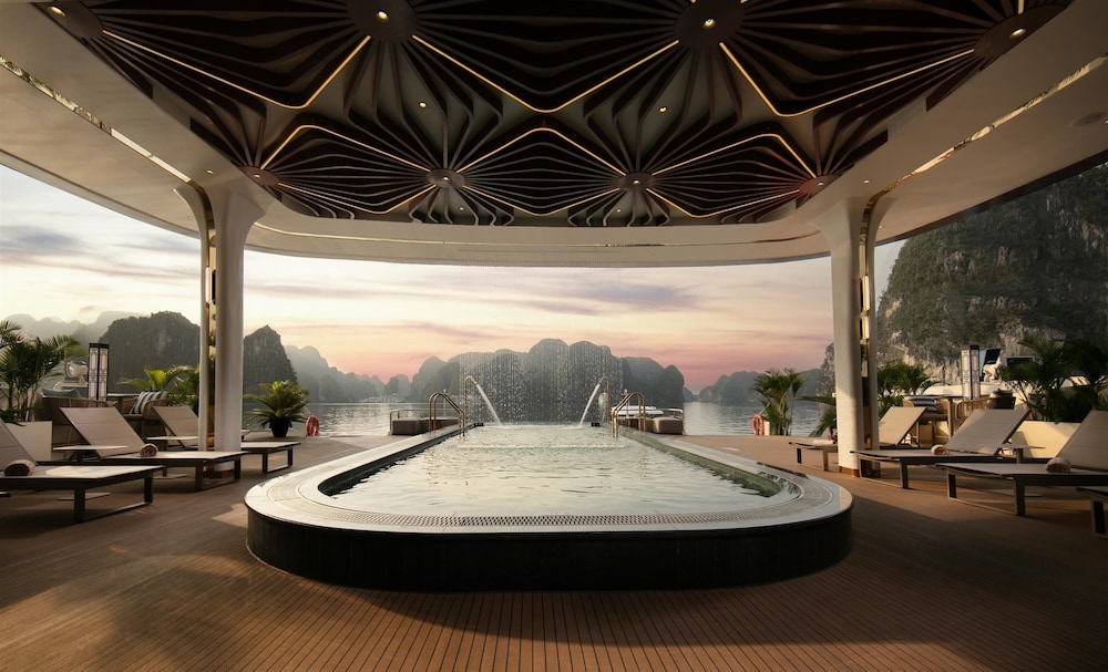 Calista Luxury Cruise