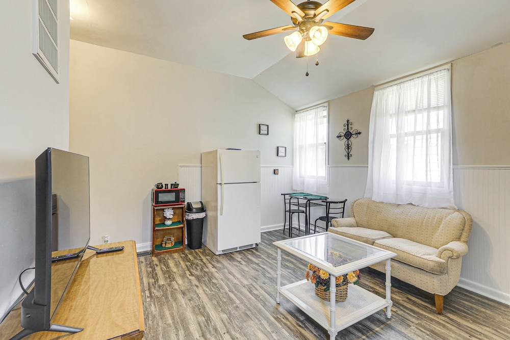 Near Walnut Valley Festival: Convenient Apartment!