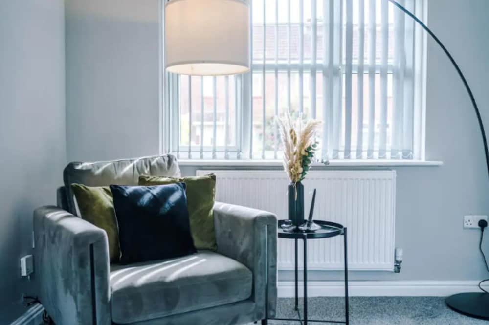 House 3 Bed Sleeps 6 -pets Ok -patio -free Parking