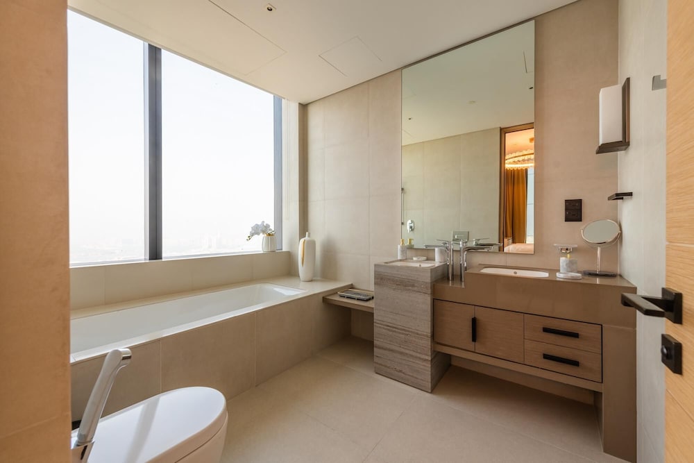 Gorgeous Apt wz Stunning Sea Views in Address JBR