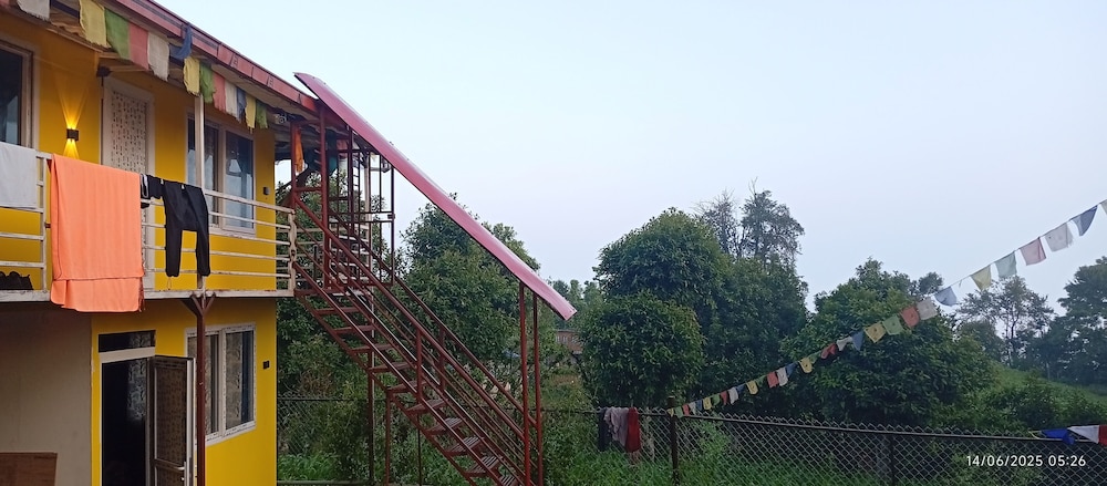 Everest Home Stay Apartment Timal II