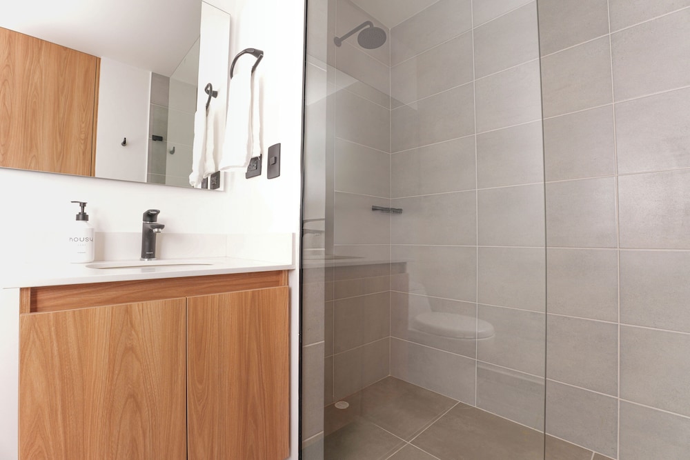 Metropolitan Living by HOUSY