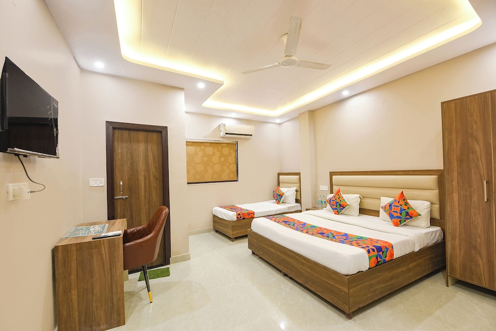 Fabhotel Kanchan Palace