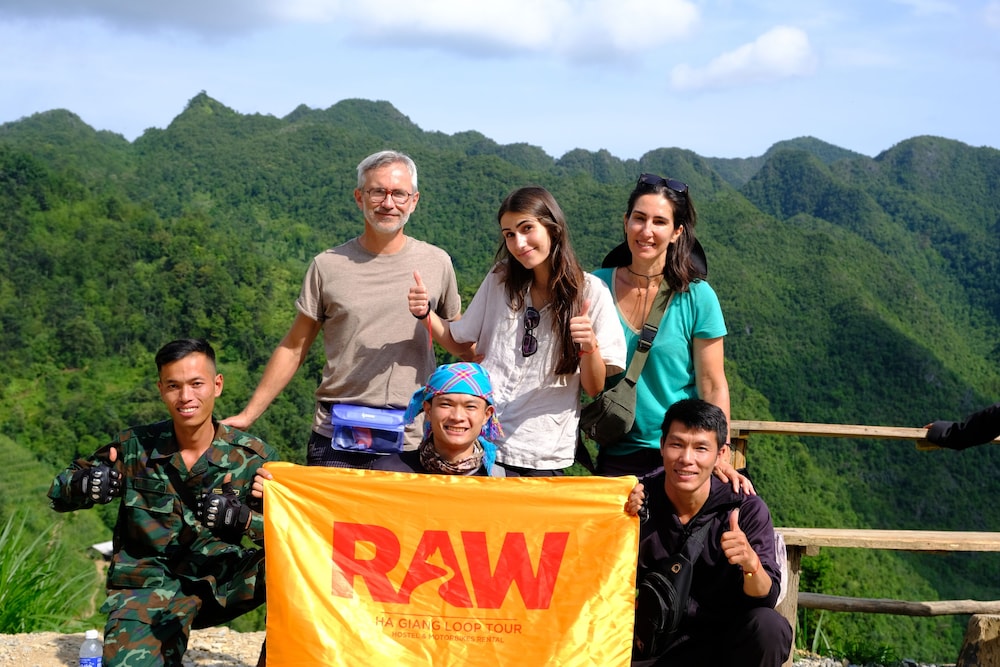 RAW Hostel - Tour & Motorbikes Rental