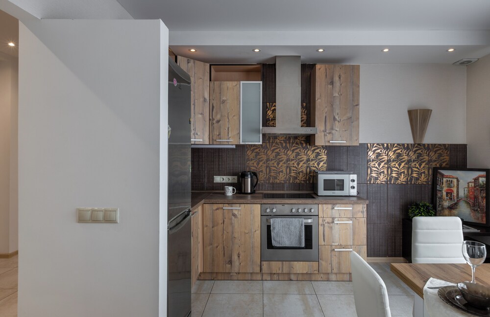 Modern 3-rooms apartment Musical Theater