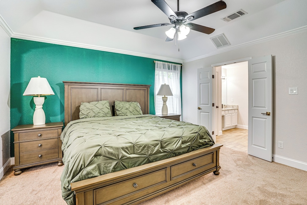 2 Mi to Old Town: Spacious Burleson Vacation Home